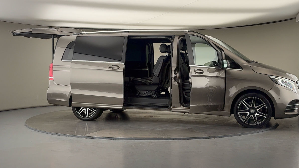 More views of Mercedes-Benz V Class