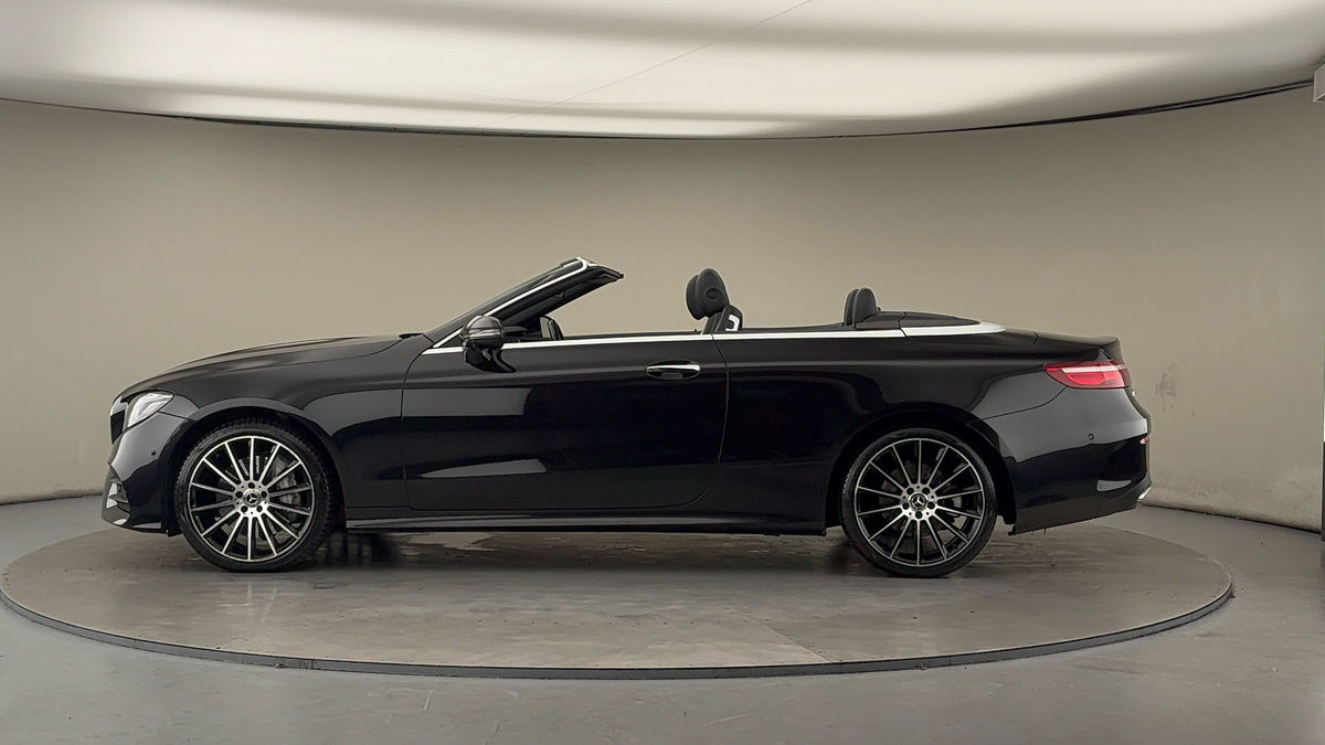 Mercedes-Benz E Class Image 15