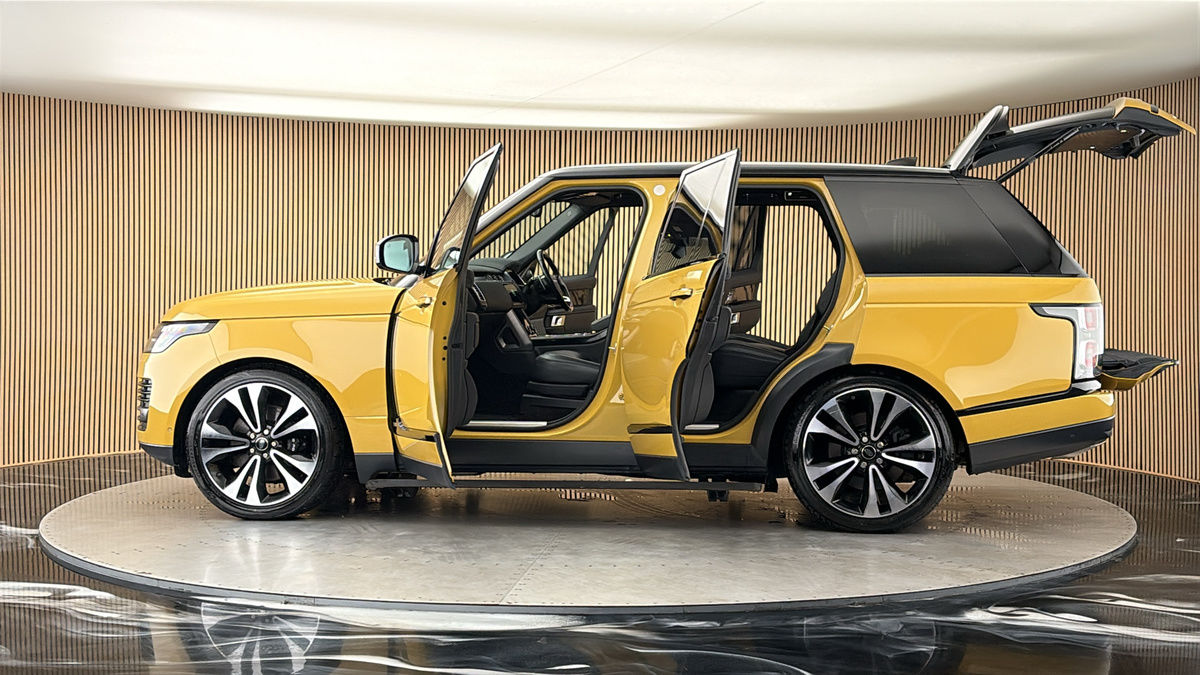 More views of Land Rover Range Rover