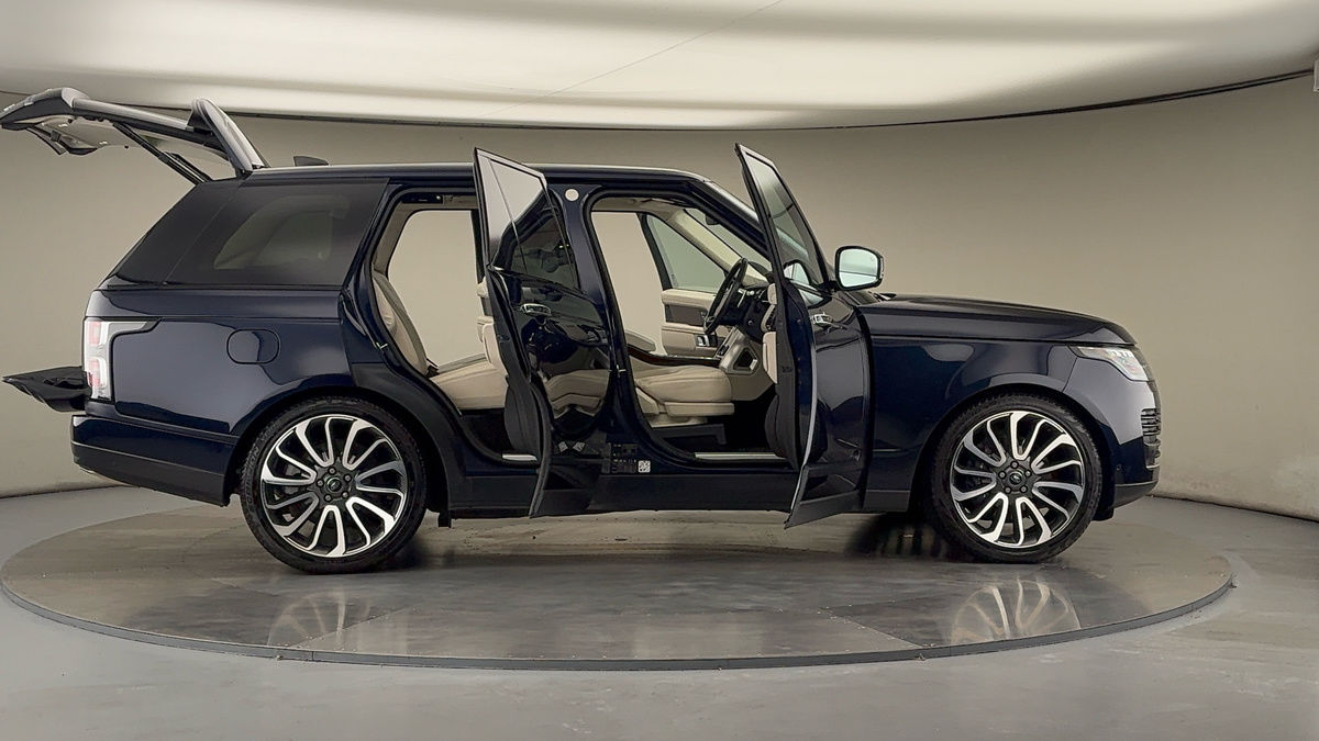 More views of Land Rover Range Rover