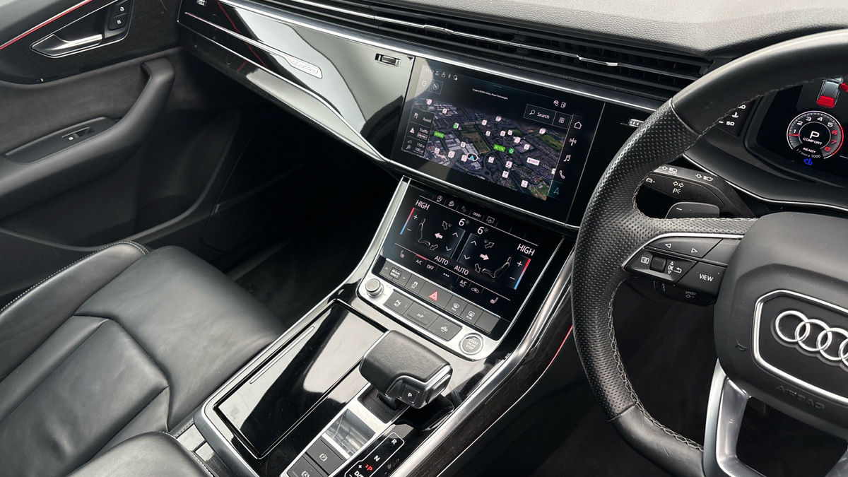 Audi Q7 Image 18