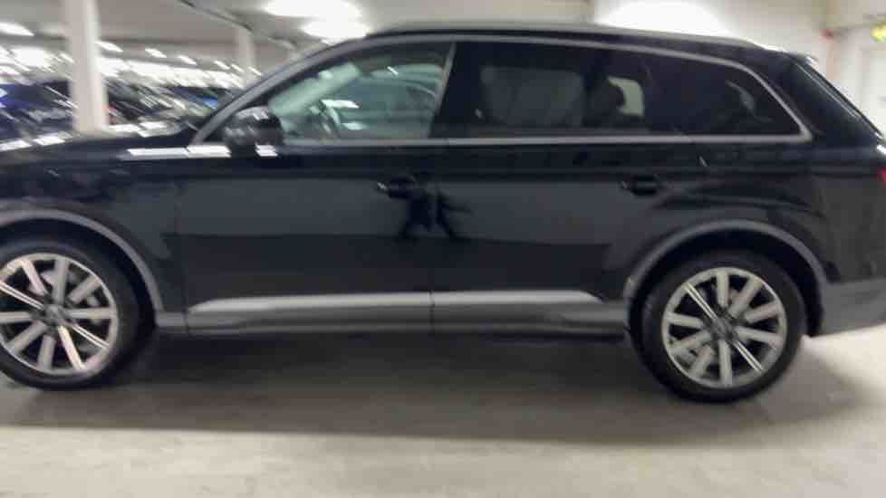 More views of Audi Q7