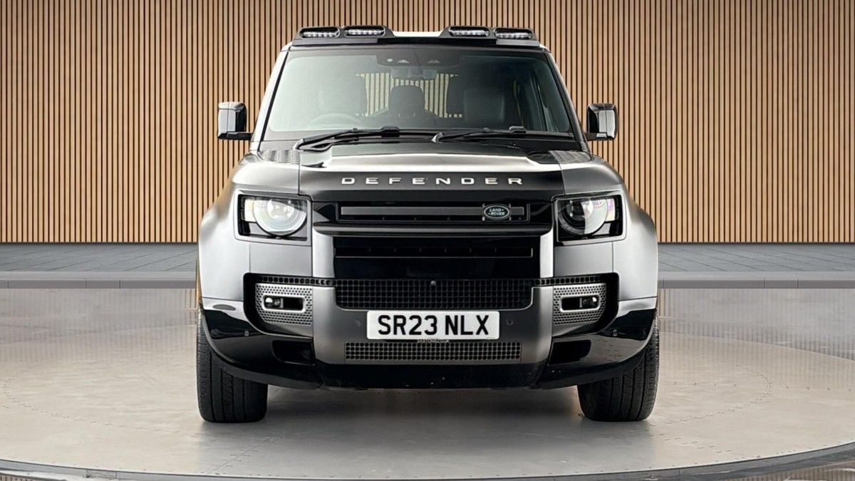 Land Rover Defender 90 Image 3
