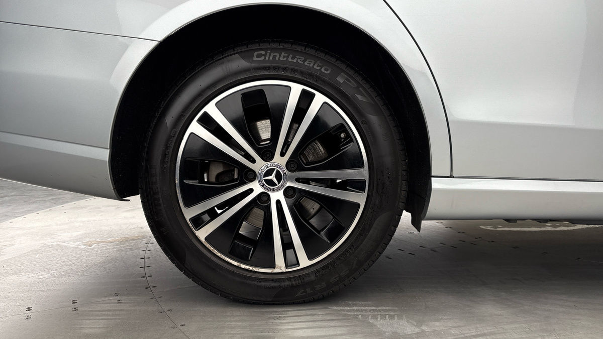 Mercedes-Benz E Class Image 10