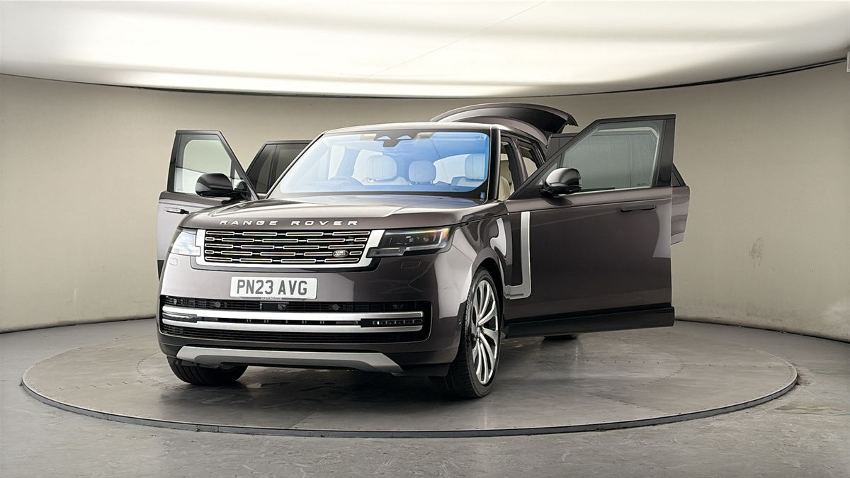 More views of Land Rover Range Rover