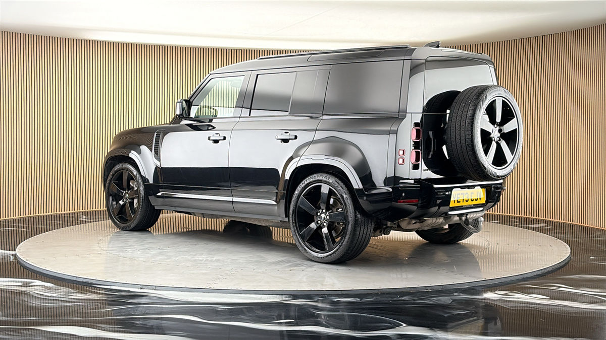 More views of Land Rover Defender 110