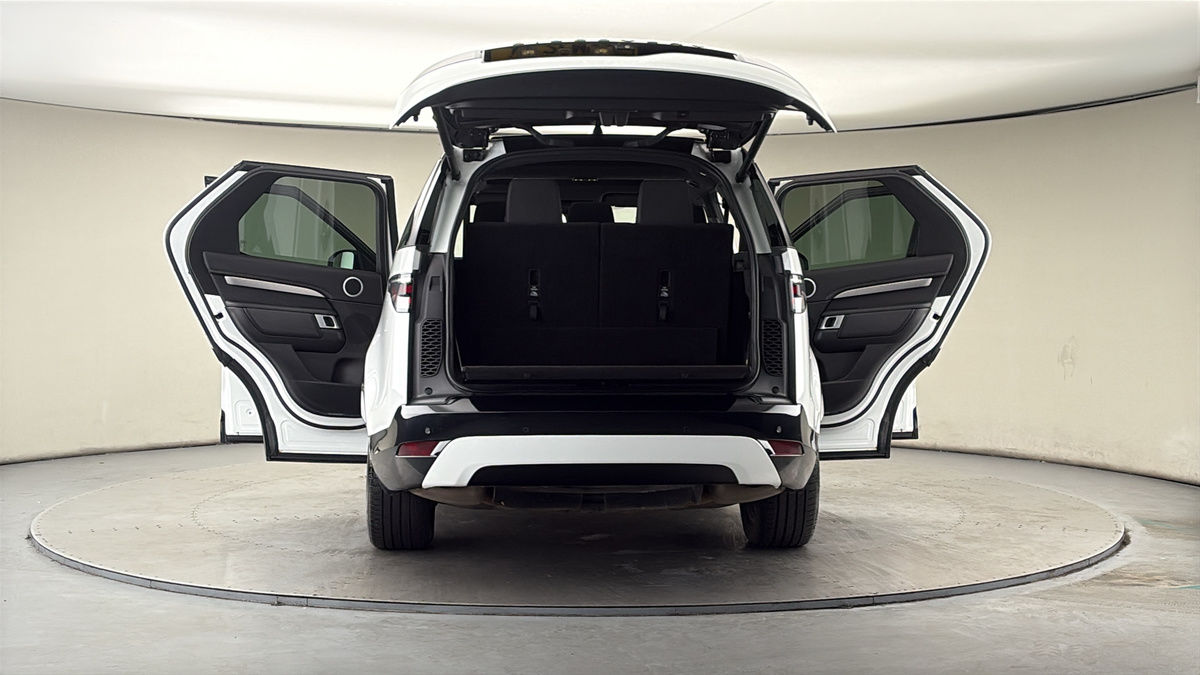 More views of Land Rover Discovery