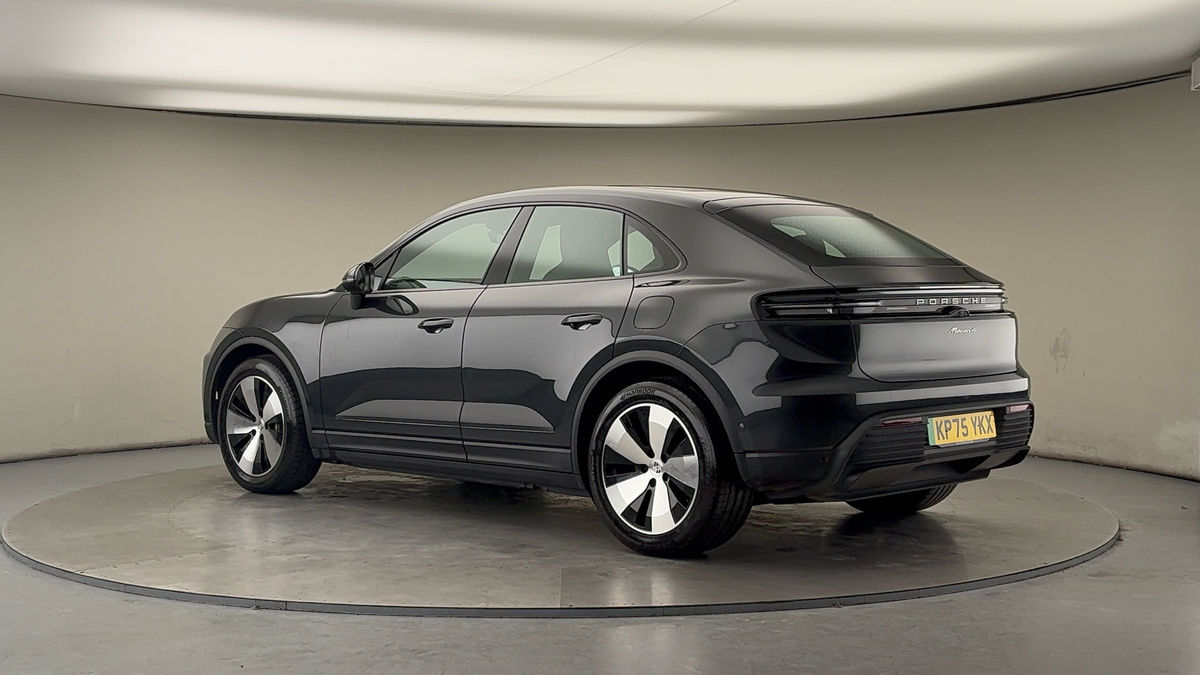 More views of Porsche Macan