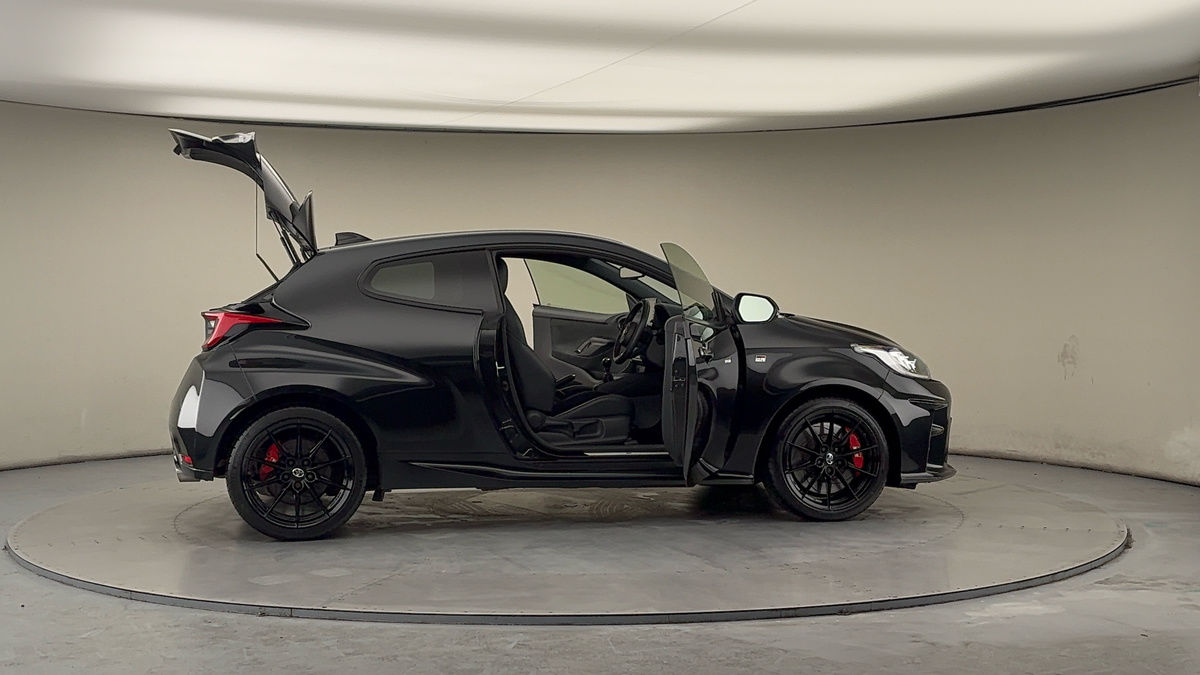 More views of Toyota Yaris