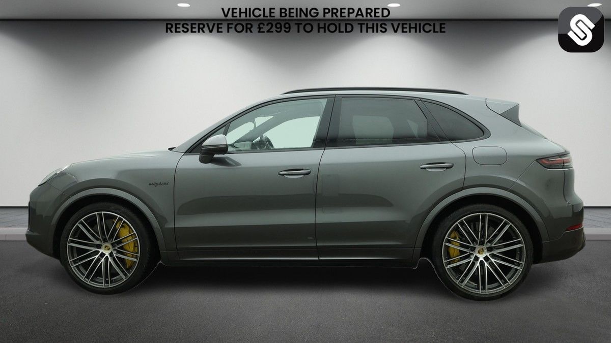Porsche Cayenne Image 6