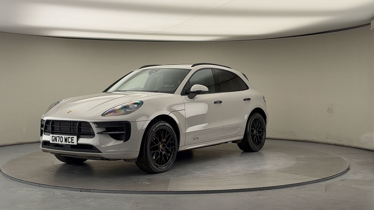 More views of Porsche Macan