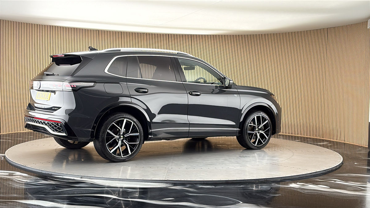 More views of Volkswagen Tiguan