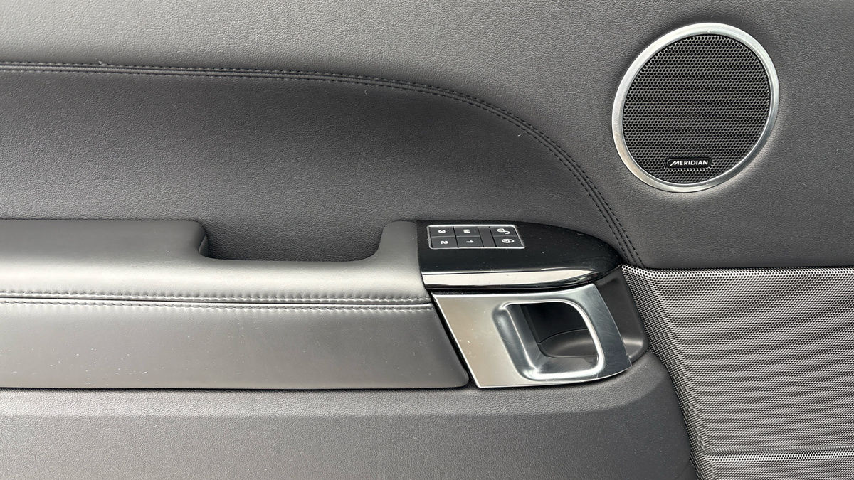 Land Rover Range Rover Sport Urban Image 25