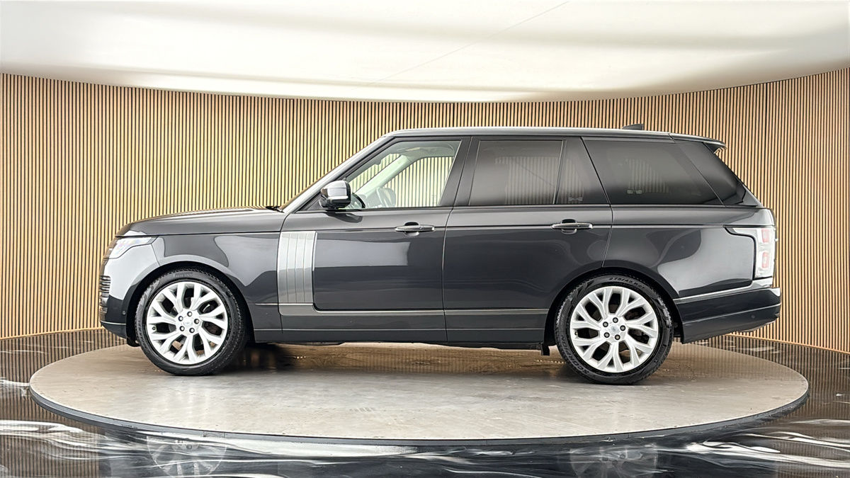 More views of Land Rover Range Rover