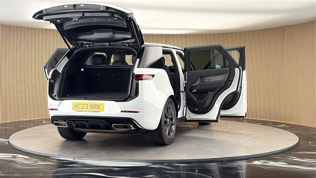 More views of Land Rover Range Rover Sport
