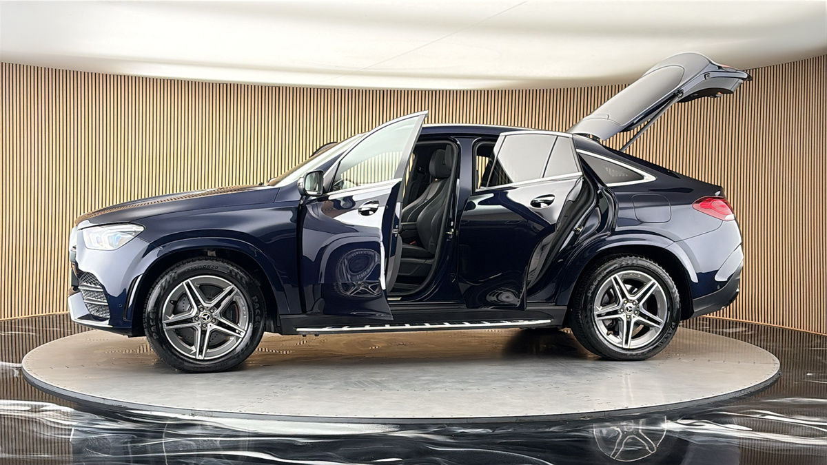 More views of Mercedes-Benz GLE