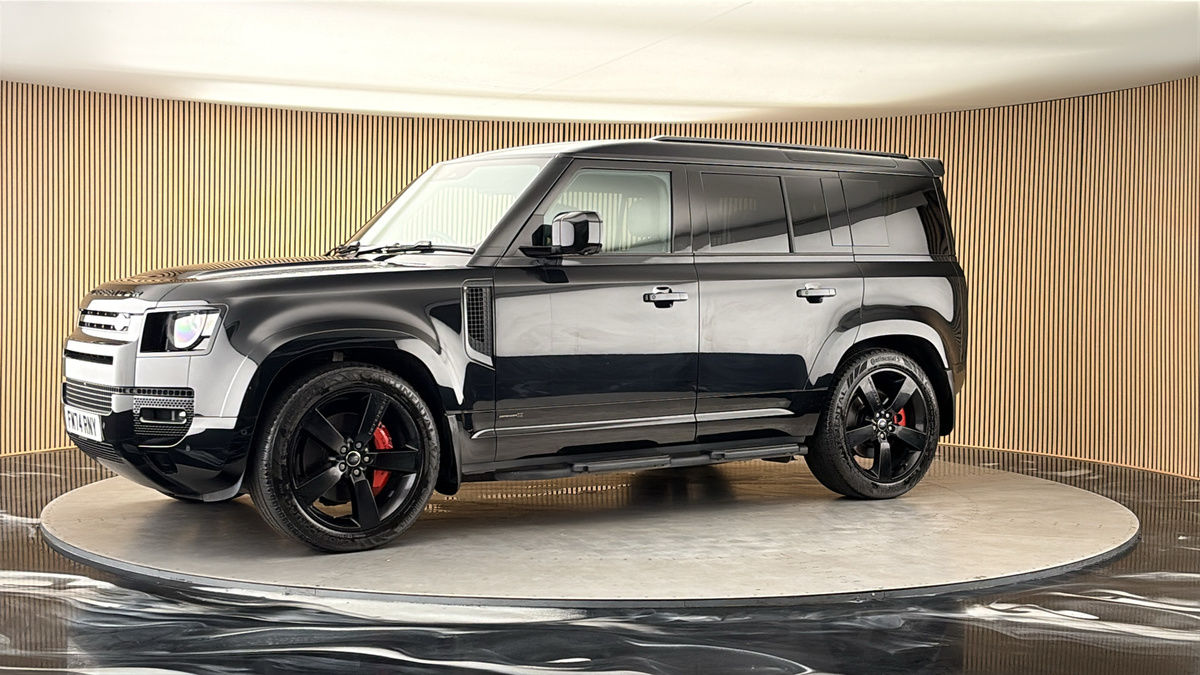 More views of Land Rover Defender 110