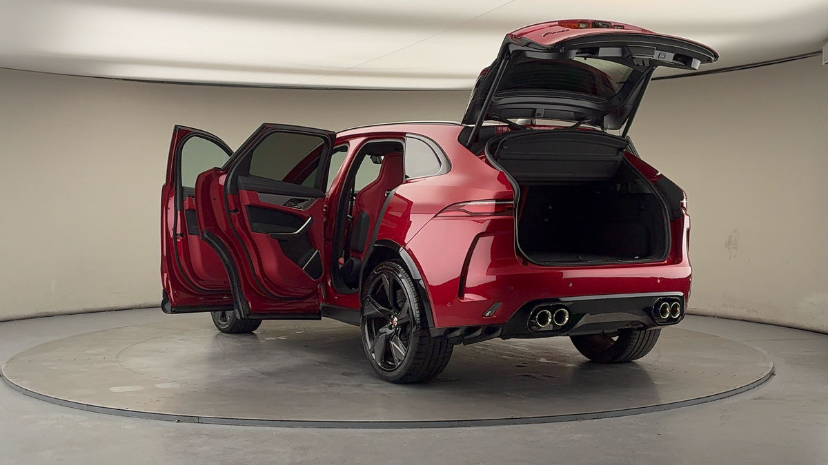 Jaguar F-PACE Image 23