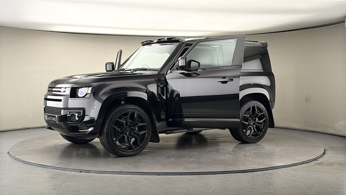 More views of Land Rover Defender 90