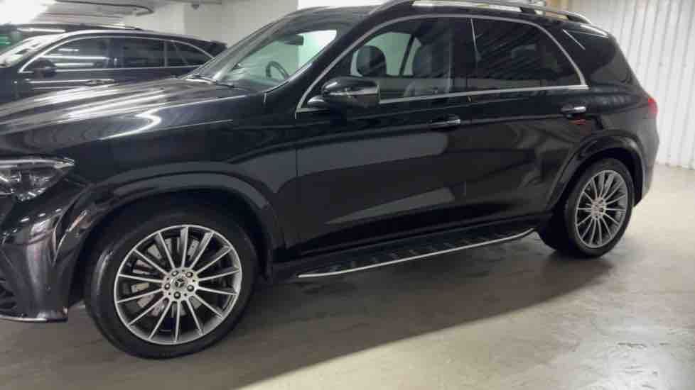 More views of Mercedes-Benz GLE