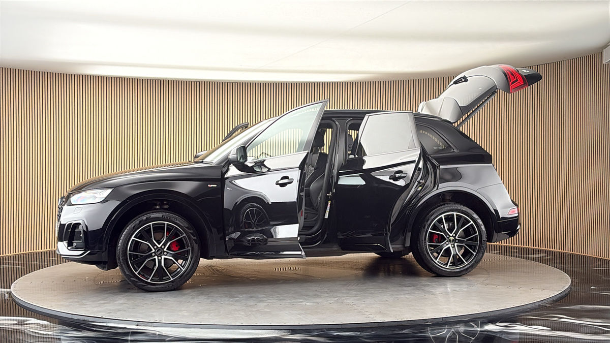 More views of Audi Q5