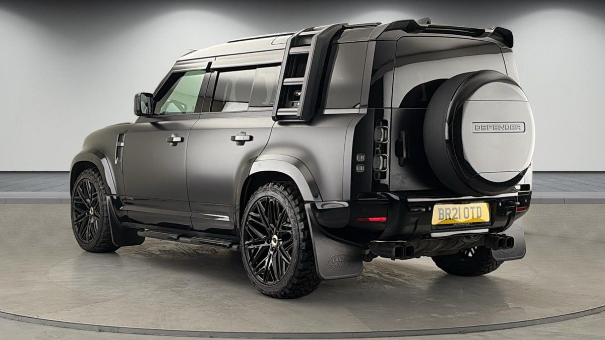 Land Rover Defender 110 Image 2