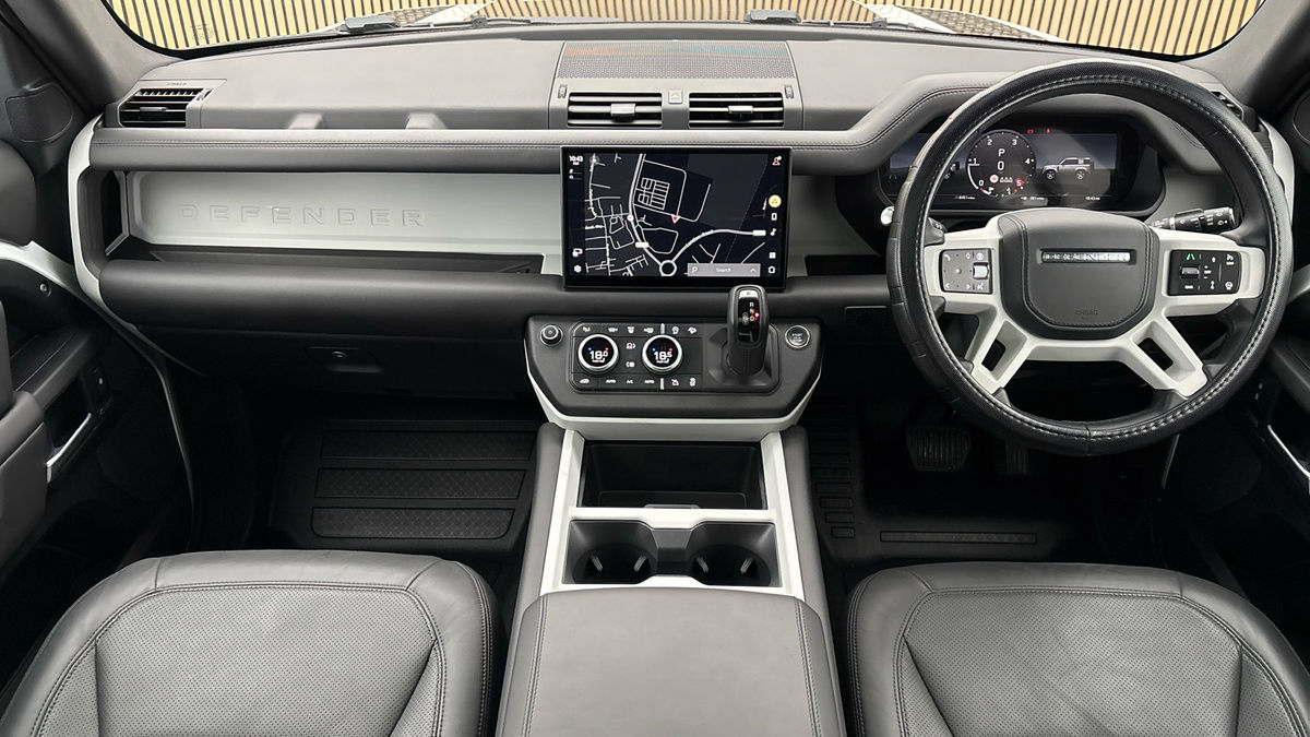 Land Rover Defender 90 Image 12