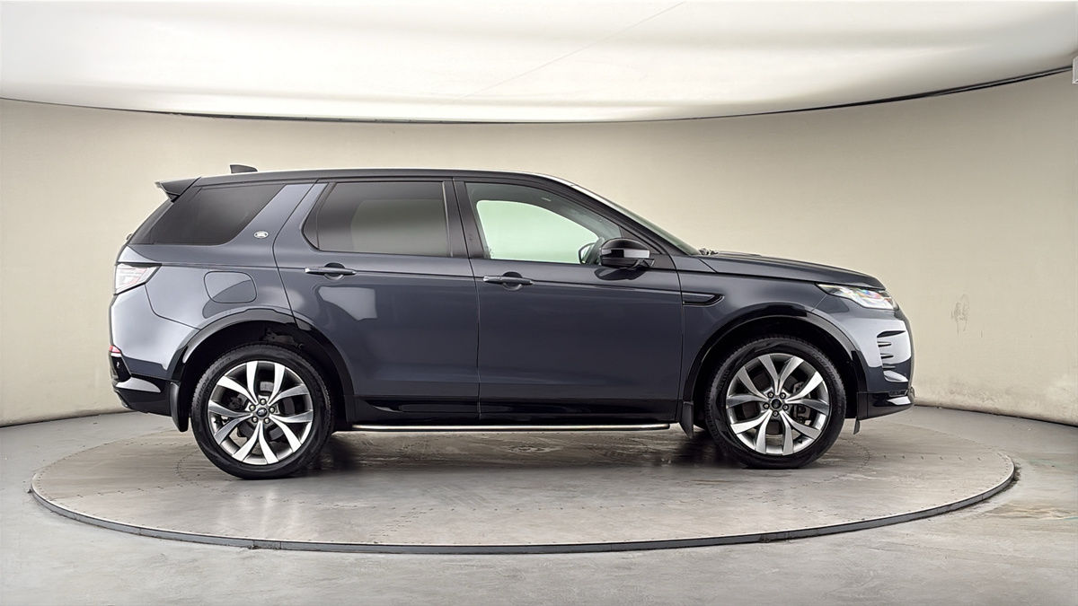 Land Rover Discovery Sport Image 16