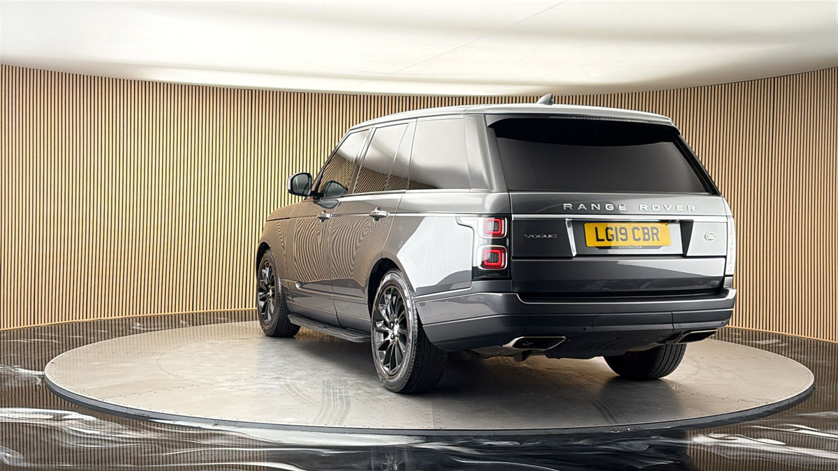 More views of Land Rover Range Rover