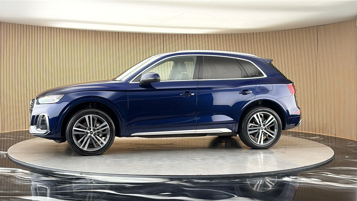 More views of Audi Q5