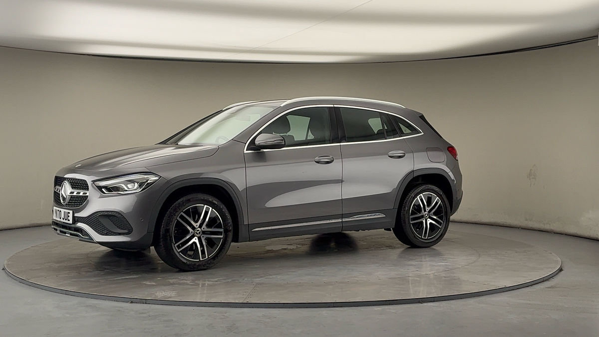 More views of Mercedes-Benz GLA
