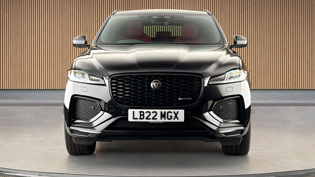 Jaguar F-PACE Image 3