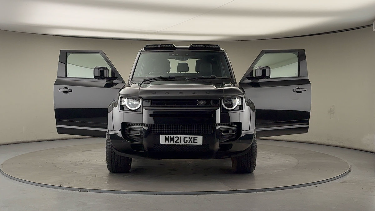 More views of Land Rover Defender 90