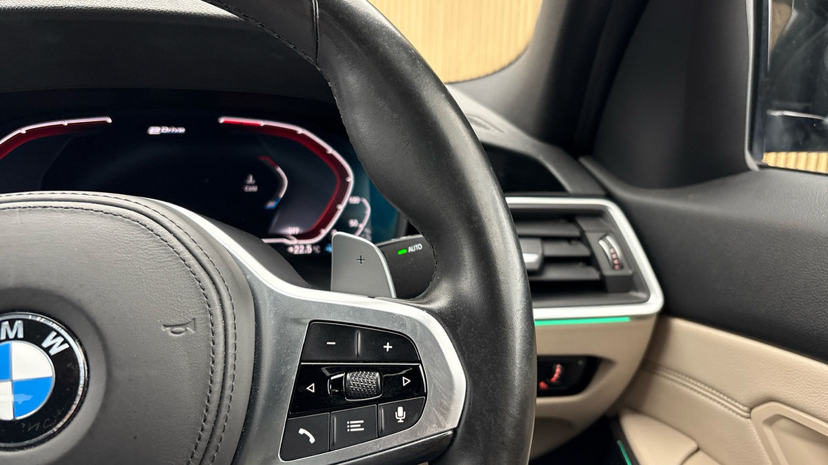 BMW 3 Series Image 14