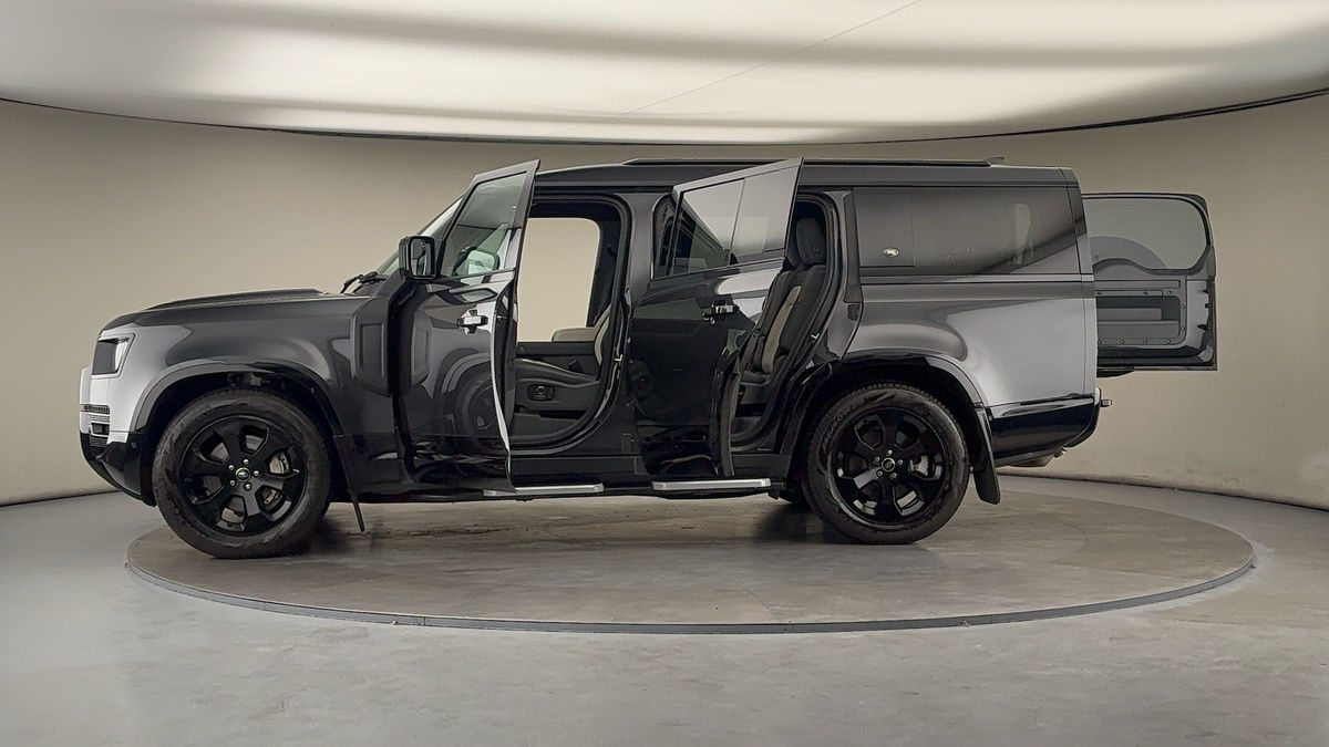 More views of Land Rover Defender 130