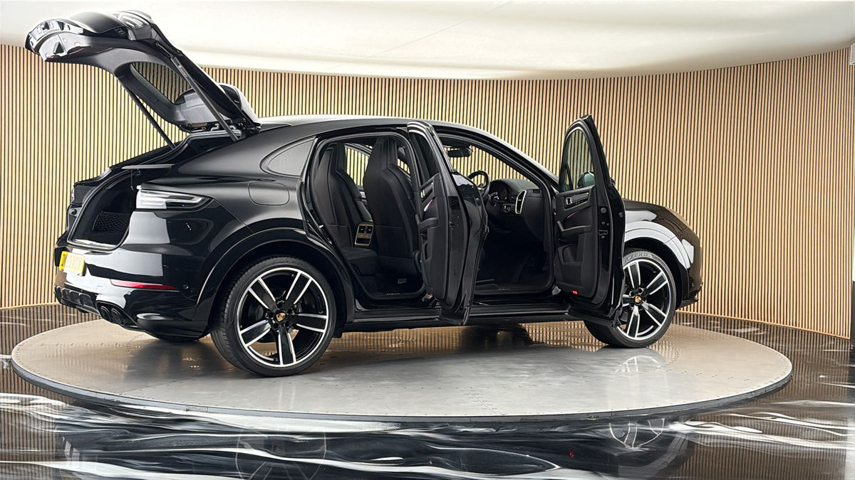 More views of Porsche Cayenne