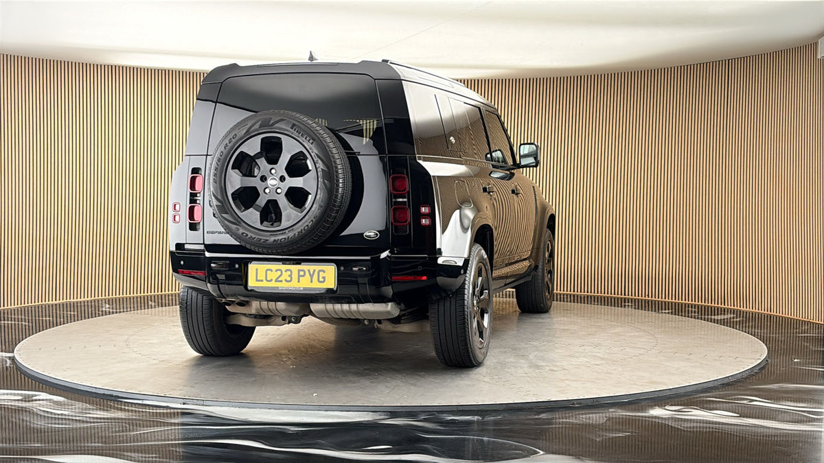 More views of Land Rover Defender 110