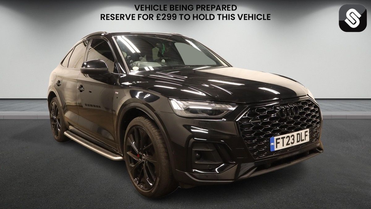 Audi Q5 Sticky Header Image