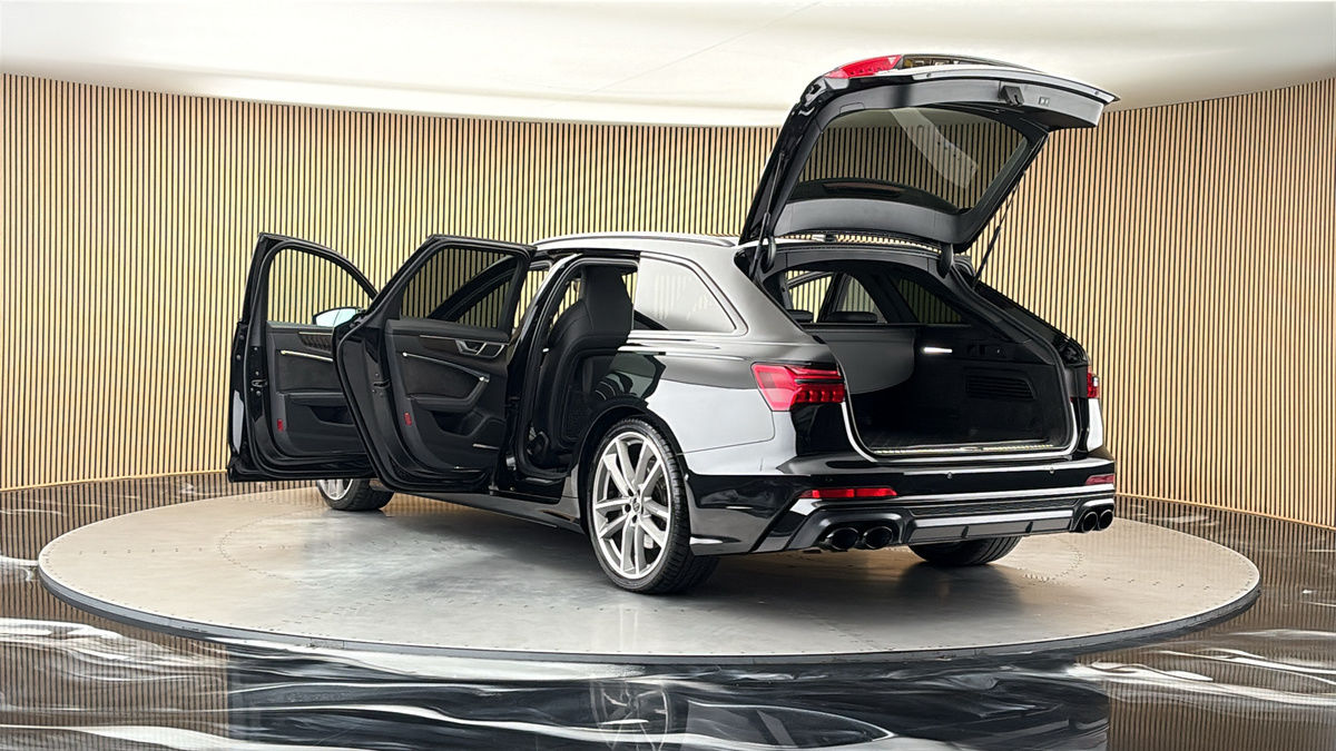 Audi S6 Avant Image 23