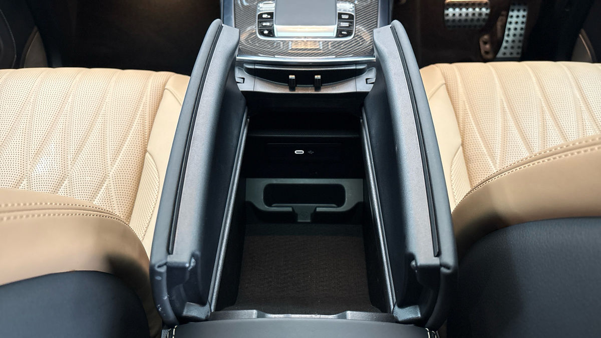 Mercedes-Benz G Class Image 32