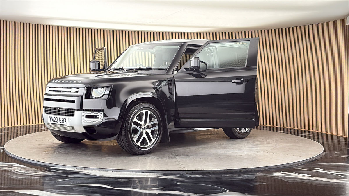 Land Rover Defender 90 Image 22