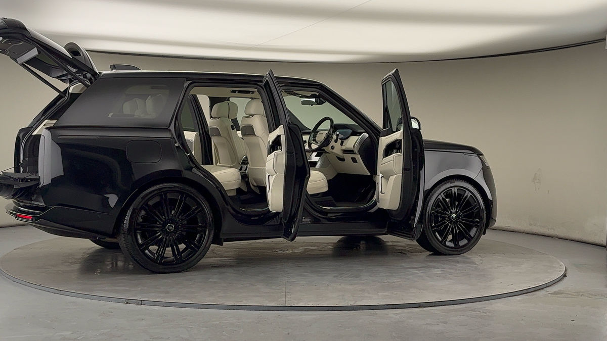 More views of Land Rover Range Rover