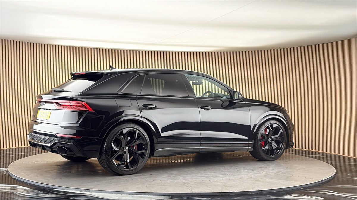 More views of Audi RSQ8