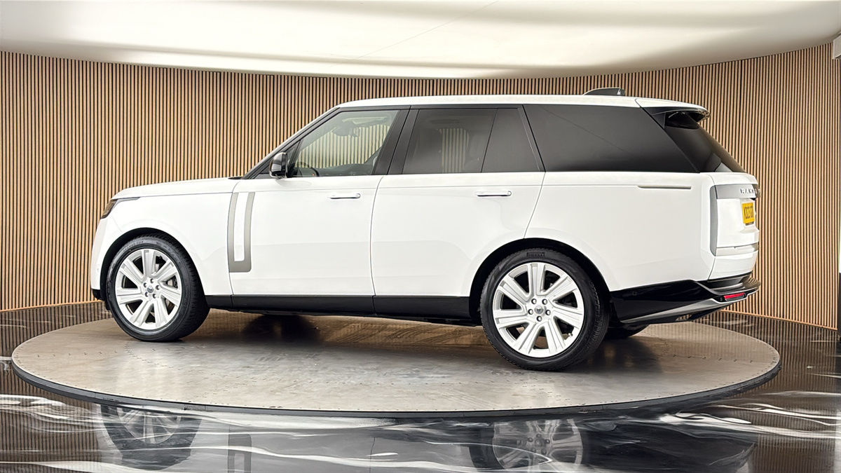 More views of Land Rover Range Rover