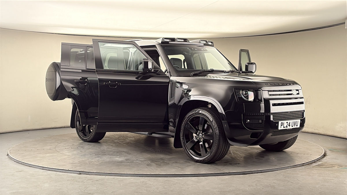 More views of Land Rover Defender 110