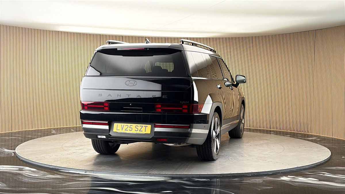 More views of Hyundai Santa Fe