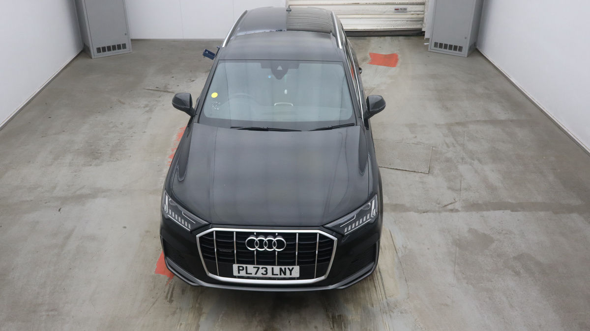 Audi Q7 Image 7