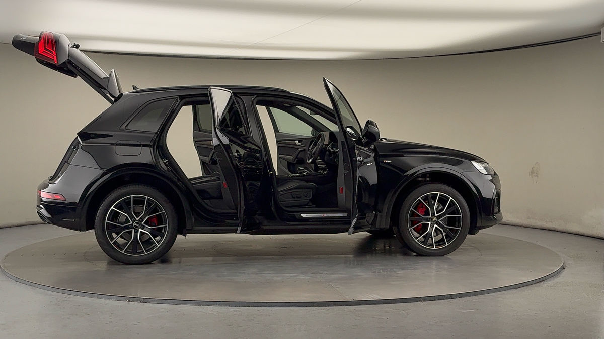 More views of Audi Q5