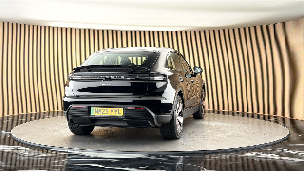 More views of Porsche Macan