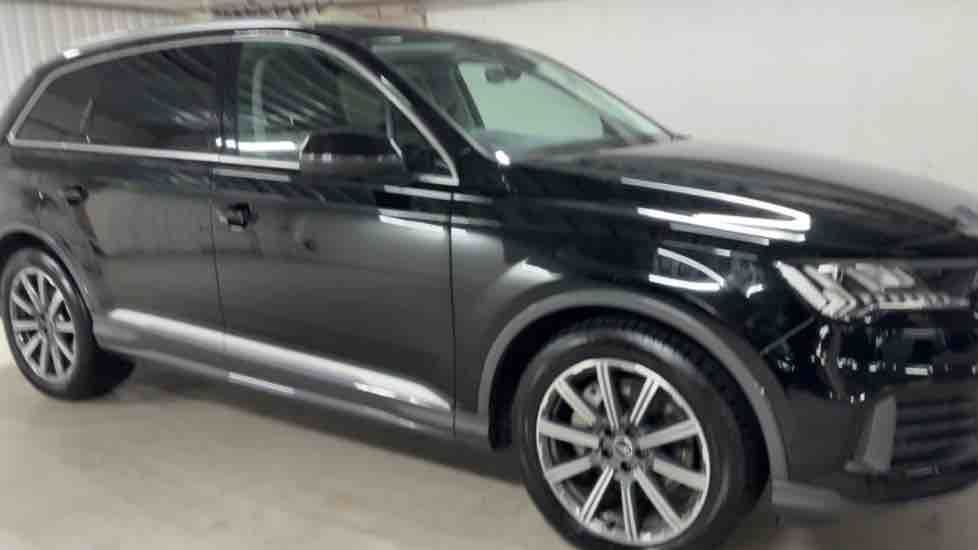 More views of Audi Q7